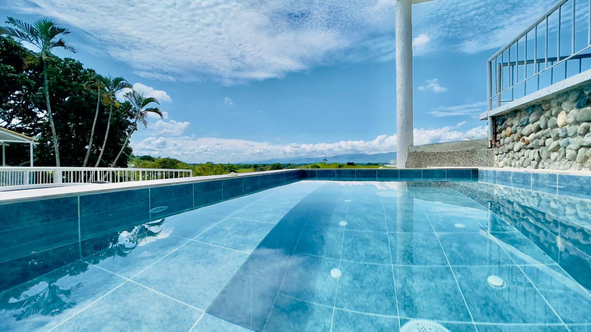 Loto Del Viento Hotell Cartago Eksteriør bilde